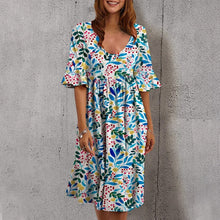 Last inn bildet i Galleri-visningsprogrammet, Flerfarget kjole med rund hals og halve ermer