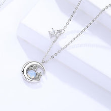 Last inn bildet i Galleri-visningsprogrammet, Stjerne og måne anheng halskjede