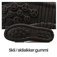 Last inn bildet i Galleri-visningsprogrammet, X håndbroderte hverdags sko