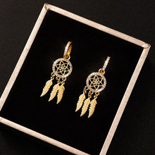 Last inn bildet i Galleri-visningsprogrammet, Dreamcatcher Crystal Charm øredobber