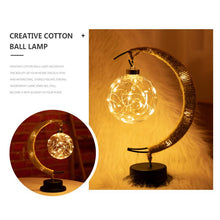 Last inn bildet i Galleri-visningsprogrammet, Håndlaget garnrottingkule LED måneformet lampe