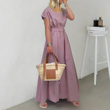 Last inn bildet i Galleri-visningsprogrammet, Ensfarget kjole med rund hals