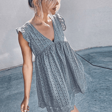 Last inn bildet i Galleri-visningsprogrammet, Kjole med hull og V-hals for kvinner