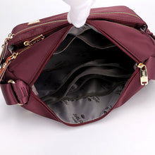 Last inn bildet i Galleri-visningsprogrammet, Nylon Dumpling Shoulder Bag