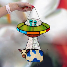 Last inn bildet i Galleri-visningsprogrammet, Malet UFO ku anheng