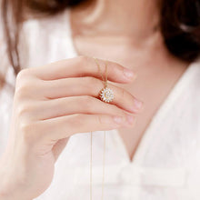 Last inn bildet i Galleri-visningsprogrammet, Roterbart Solsikke Halskjede