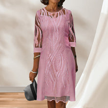 Last inn bildet i Galleri-visningsprogrammet, Blondekjole med rund hals