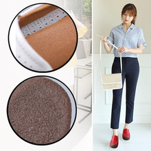 Last inn bildet i Galleri-visningsprogrammet, Mote, uformelle, sklisikre, hule, flate sko i lær