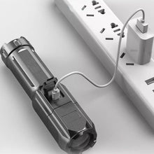 Last inn bildet i Galleri-visningsprogrammet, Kraftig LED-Lommelykt