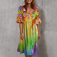 Last inn bildet i Galleri-visningsprogrammet, Flerfarget kjole med rund hals og halve ermer