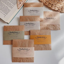 Last inn bildet i Galleri-visningsprogrammet, Håndbrodert hjørnebokmerke