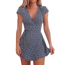 Last inn bildet i Galleri-visningsprogrammet, Blomstret mini kjole