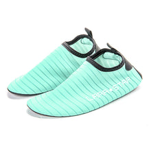 Last inn bildet i Galleri-visningsprogrammet, Sklisikkert pustende sko med myke såler for innendørs trening