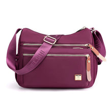 Last inn bildet i Galleri-visningsprogrammet, Nylon Dumpling Shoulder Bag