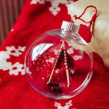 Last inn bildet i Galleri-visningsprogrammet, Knitting Christmas Ornament
