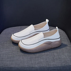 Slip-on sko på plattformen