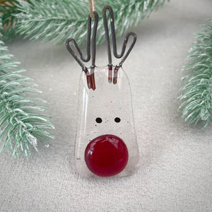 Juletrepynt av smeltet glass