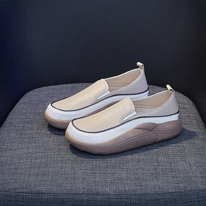 Slip-on sko på plattformen