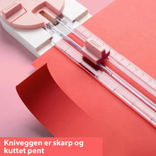 Last inn bildet i Galleri-visningsprogrammet, A5 papirkutter
