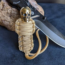 Last inn bildet i Galleri-visningsprogrammet, Paracord nøkkelring Mummy Messing Skull
