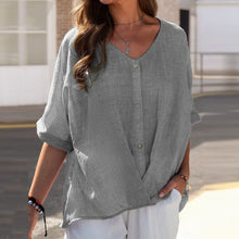 Last inn bildet i Galleri-visningsprogrammet, V-hals Halvermet Bluse med Knapper
