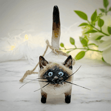 Last inn bildet i Galleri-visningsprogrammet, Kitty miniatyrskulptur
