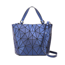 Last inn bildet i Galleri-visningsprogrammet, Diamond bucket bag

