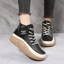 Last inn bildet i Galleri-visningsprogrammet, Women&#39;s High Top Thick Sole Martin Boots
