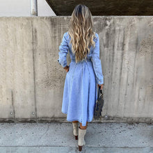 Last inn bildet i Galleri-visningsprogrammet, Denim midi-kjole
