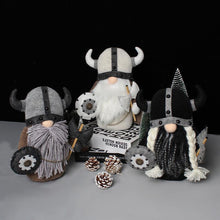 Last inn bildet i Galleri-visningsprogrammet, Viking Warrior Gnome-dukke
