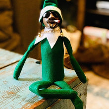 Last inn bildet i Galleri-visningsprogrammet, Julegave Snoop On A Stoop Julealvedukke
