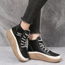 Last inn bildet i Galleri-visningsprogrammet, Women&#39;s High Top Thick Sole Martin Boots
