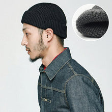 Last inn bildet i Galleri-visningsprogrammet, Warm wool knitted hat
