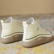 Last inn bildet i Galleri-visningsprogrammet, Women&#39;s High Top Thick Sole Martin Boots
