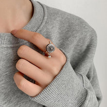 Last inn bildet i Galleri-visningsprogrammet, Buddhist Tibetan Prayer Wheel Ring OM Mantra Lotus Floral Ring
