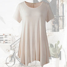 Last inn bildet i Galleri-visningsprogrammet, Ensfarget t-skjorte med rund hals og løs passform
