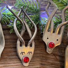 Last inn bildet i Galleri-visningsprogrammet, Morsom gaffel reinsdyr ornament
