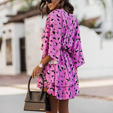 Last inn bildet i Galleri-visningsprogrammet, Printed wavy sleeve dress
