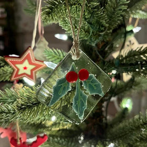 Juletrepynt av smeltet glass