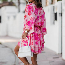 Last inn bildet i Galleri-visningsprogrammet, Printed wavy sleeve dress

