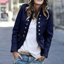 Last inn bildet i Galleri-visningsprogrammet, Blazer med knapper
