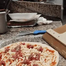 Last inn bildet i Galleri-visningsprogrammet, Glidende pizzaskall
