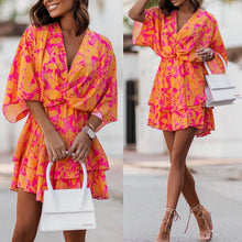Last inn bildet i Galleri-visningsprogrammet, Printed wavy sleeve dress
