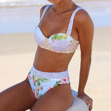 Last inn bildet i Galleri-visningsprogrammet, Sexy og fasjonable bikini med blomstertrykk
